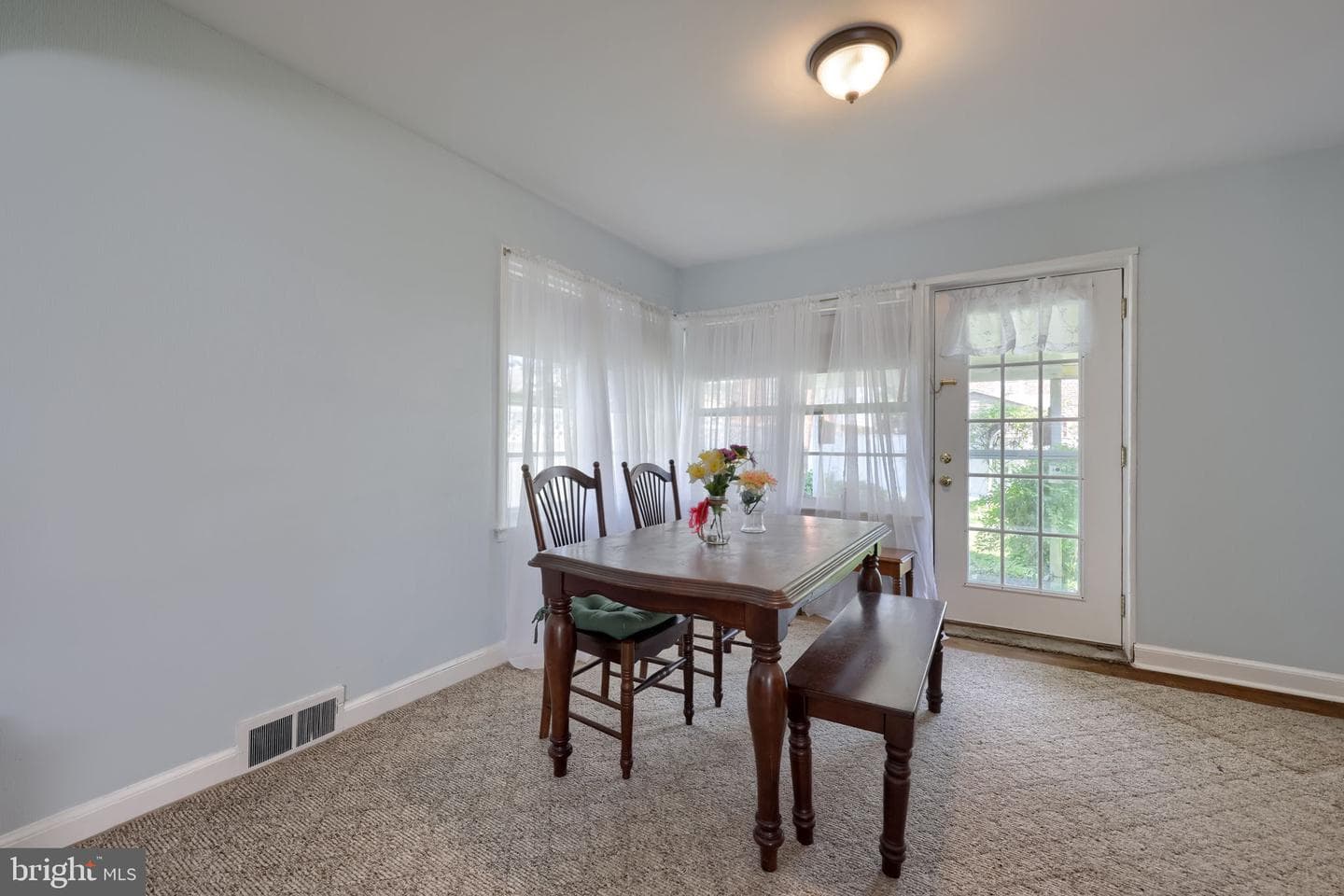 812 Brighton Avenue photo 18