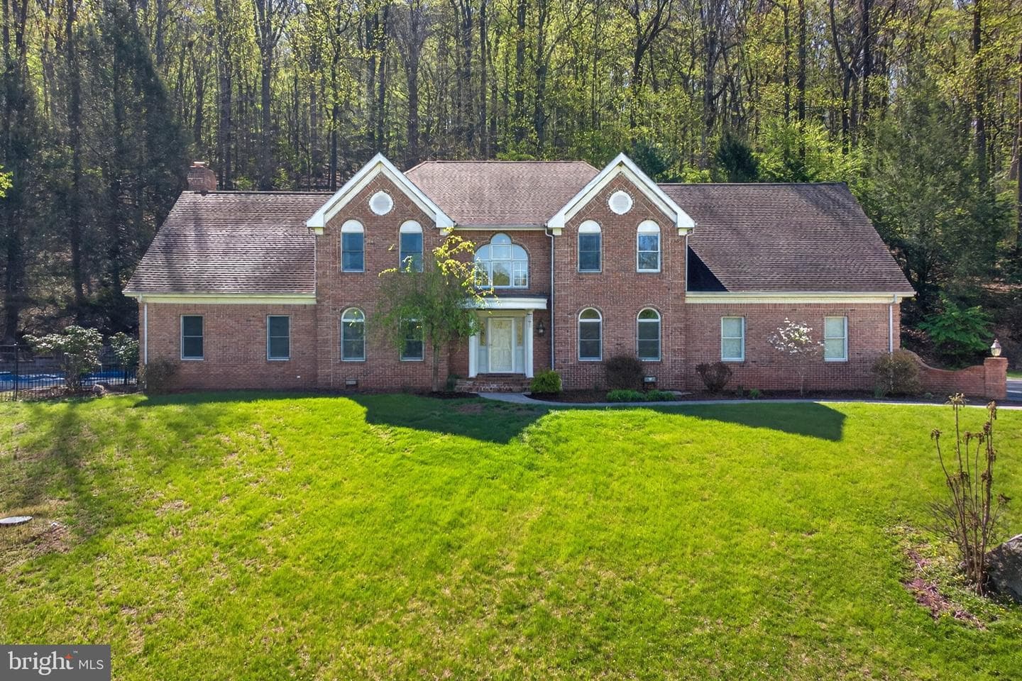818 Green Hills Road photo 2