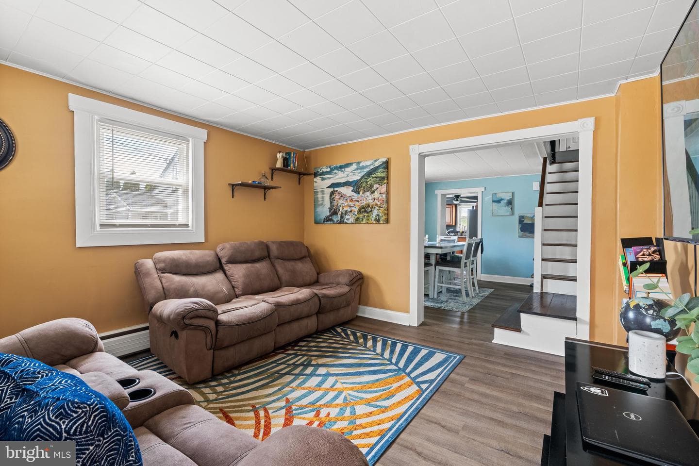 3146 Montrose Avenue photo 11
