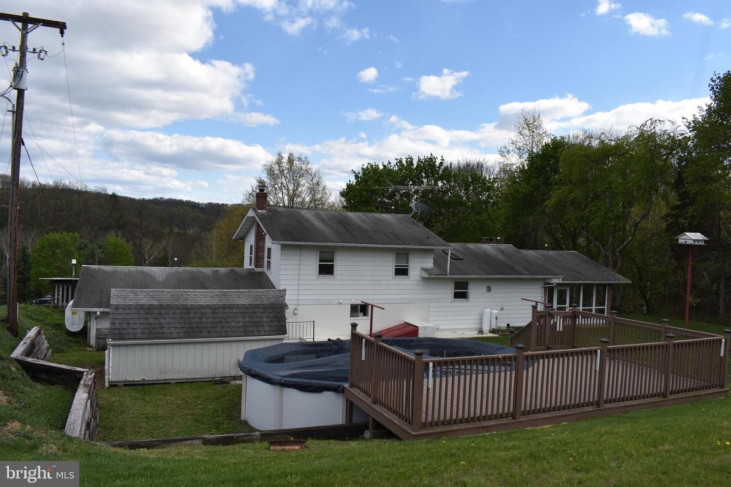 2742 Route 143 photo 2