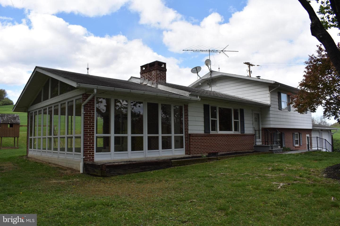 2742 Route 143 photo 3