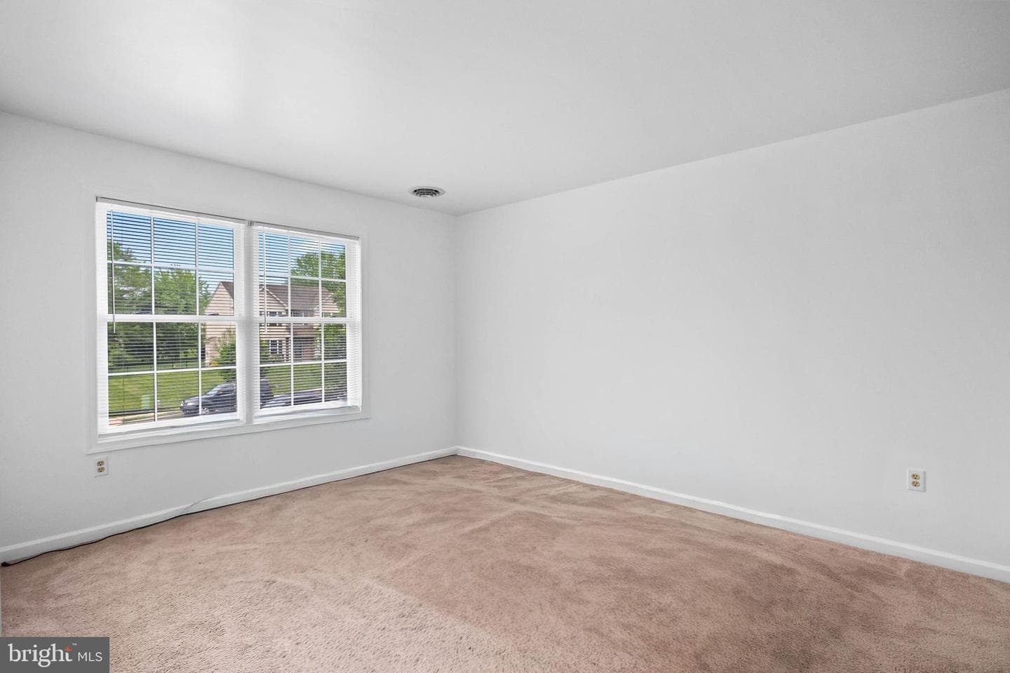 421 Harmony Lane photo 36