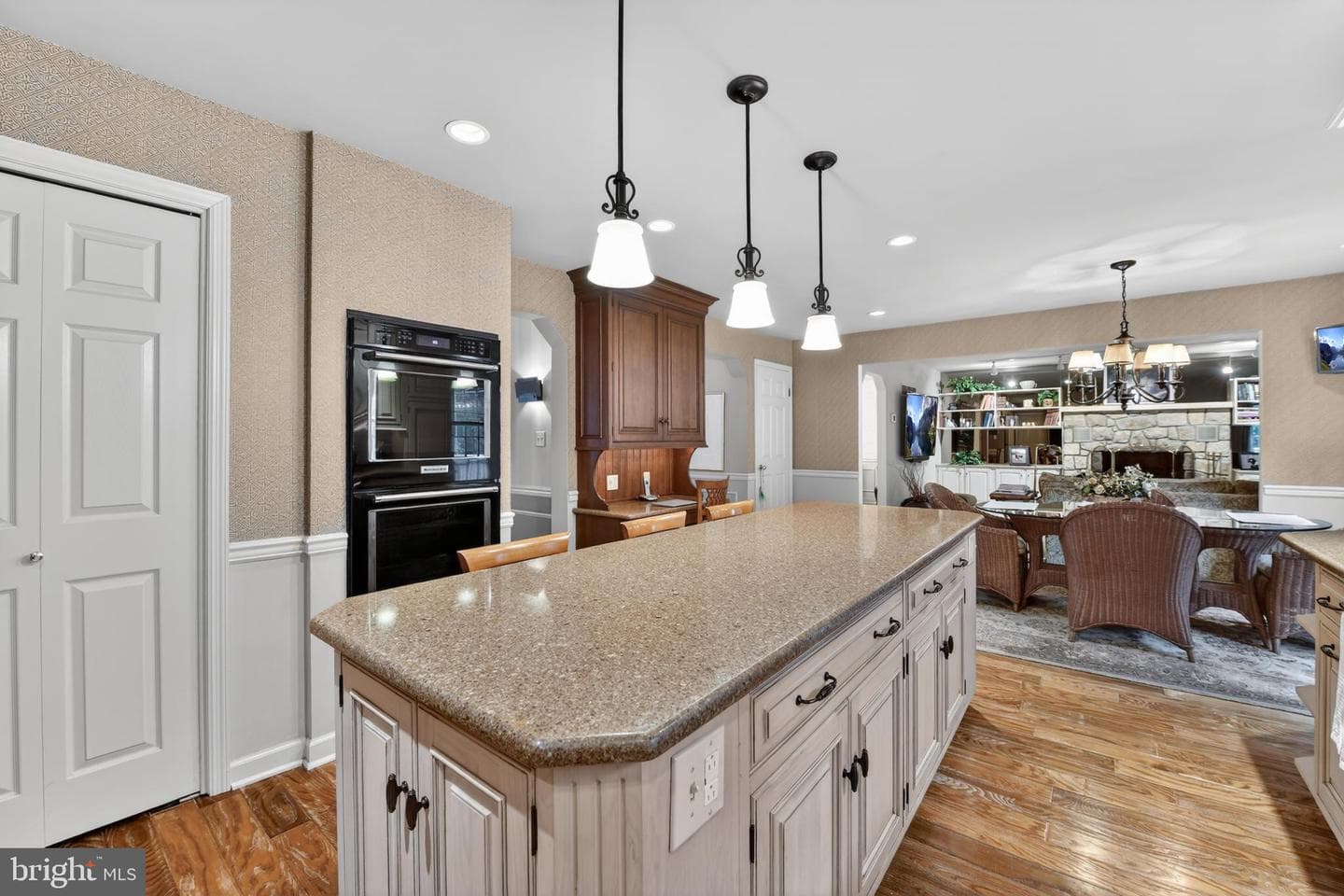 100 Deborah Drive photo 14