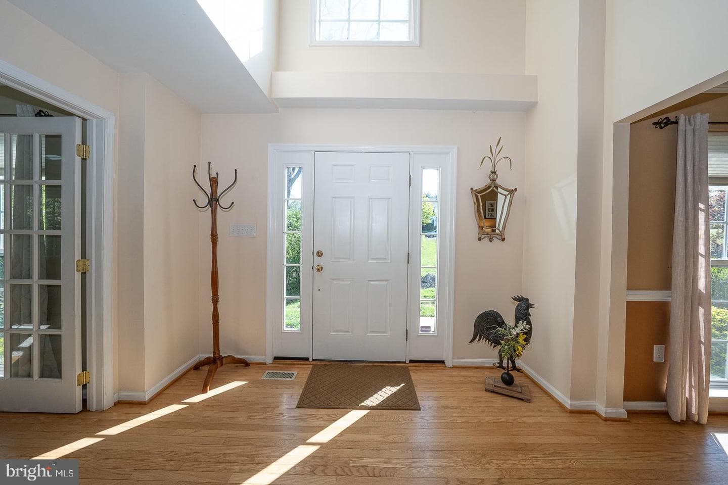 903 Maplewood Drive photo 4