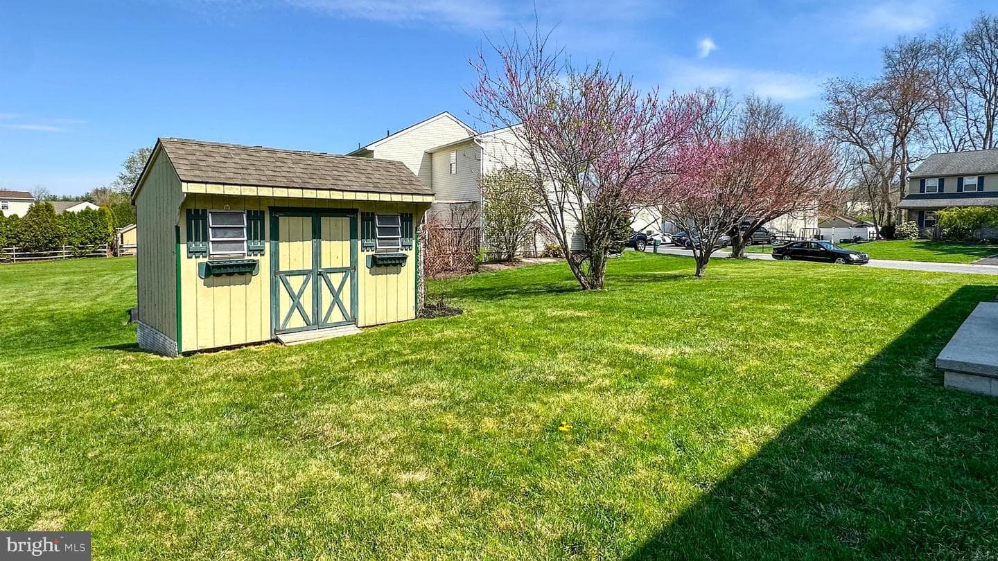 458 Appian Way photo 42
