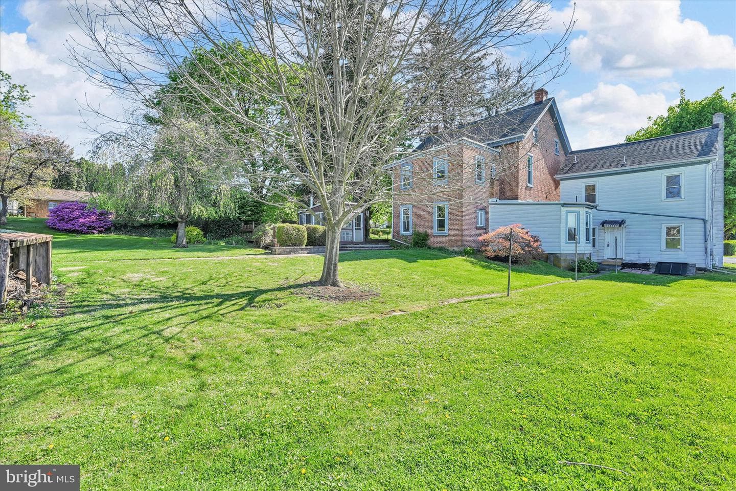 406 Noble St photo 68