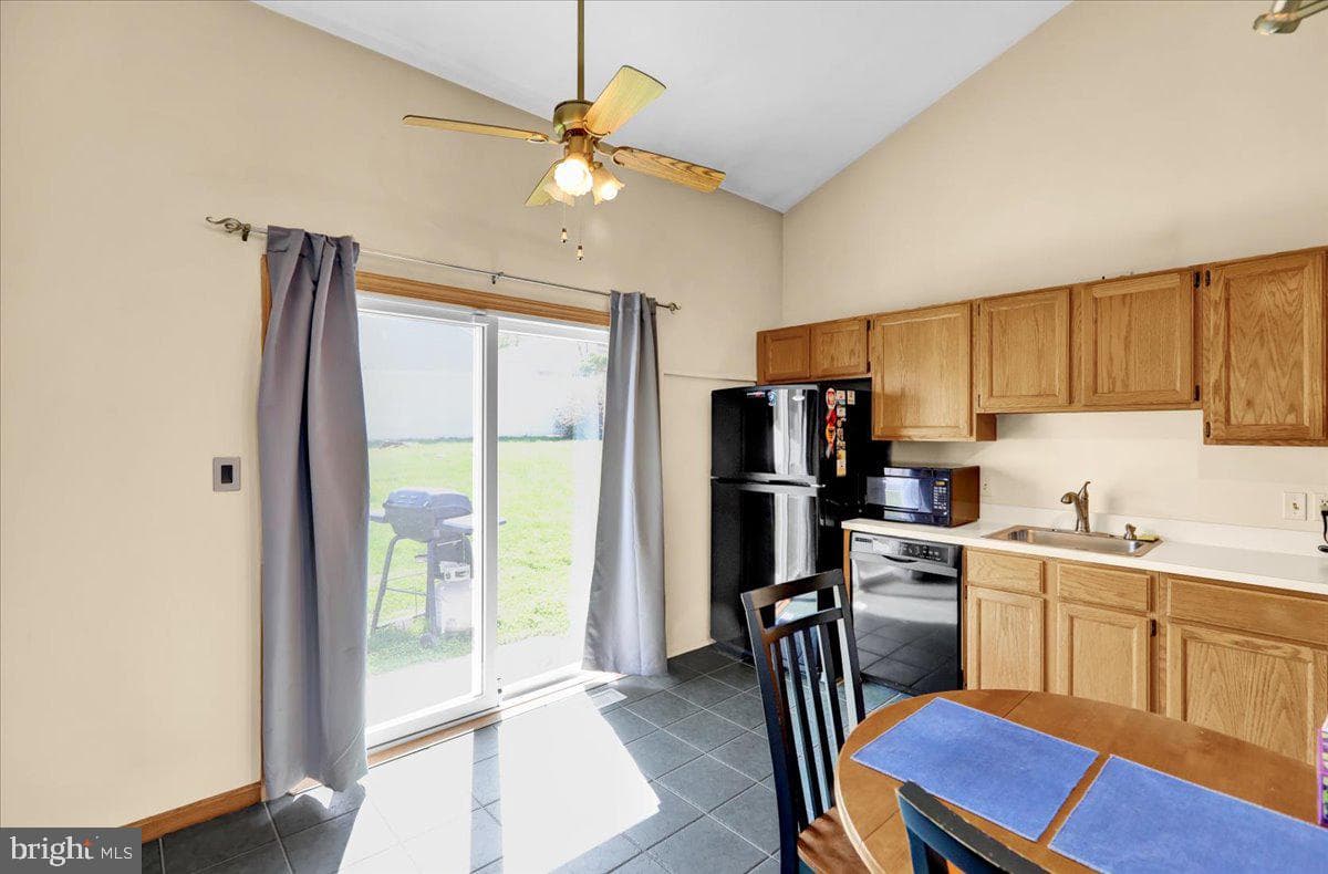 4403 Sylvan Drive photo 9