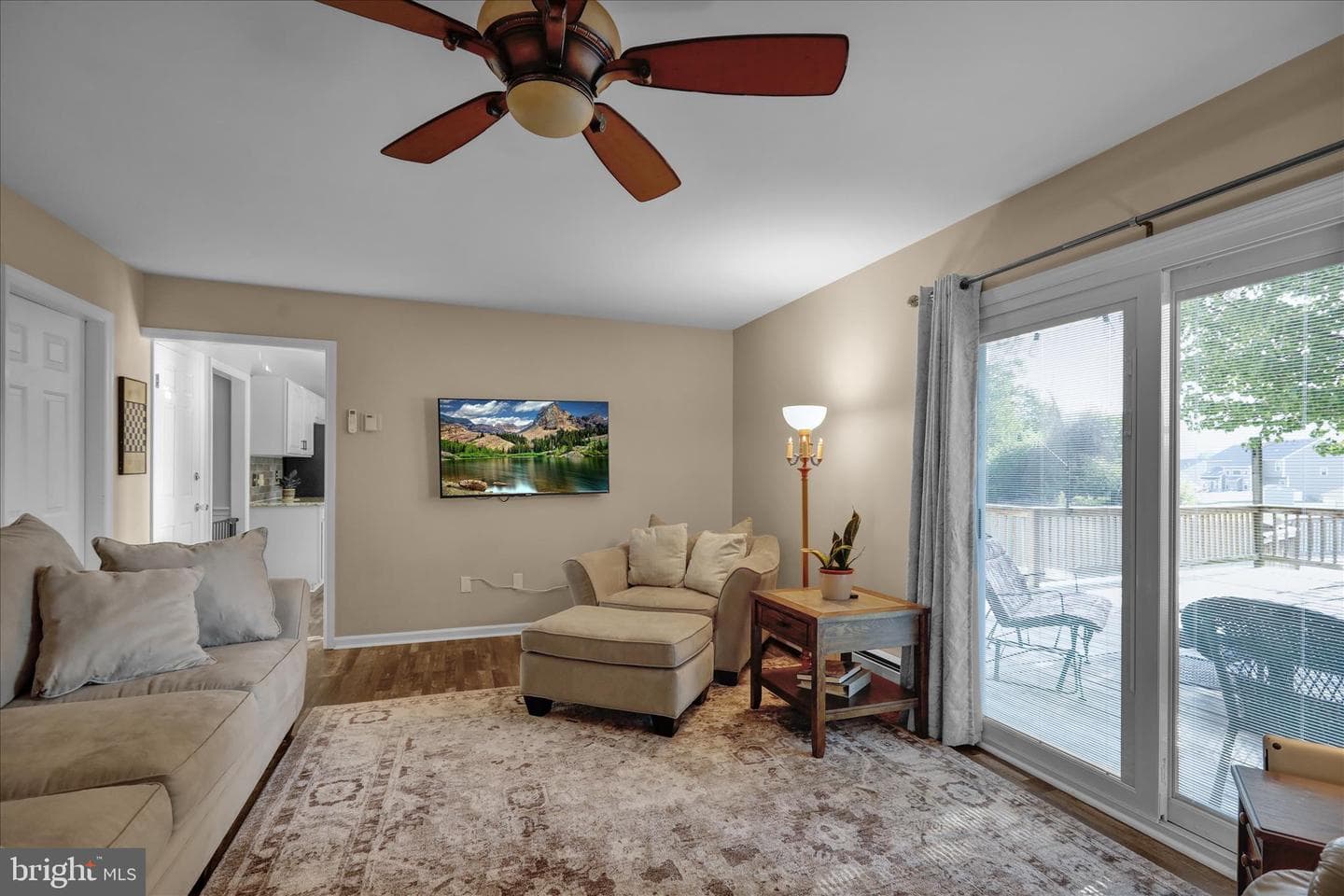 402 Columbus Street photo 15