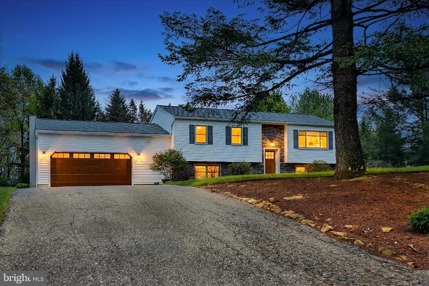 18 Deer Path Road photo 5