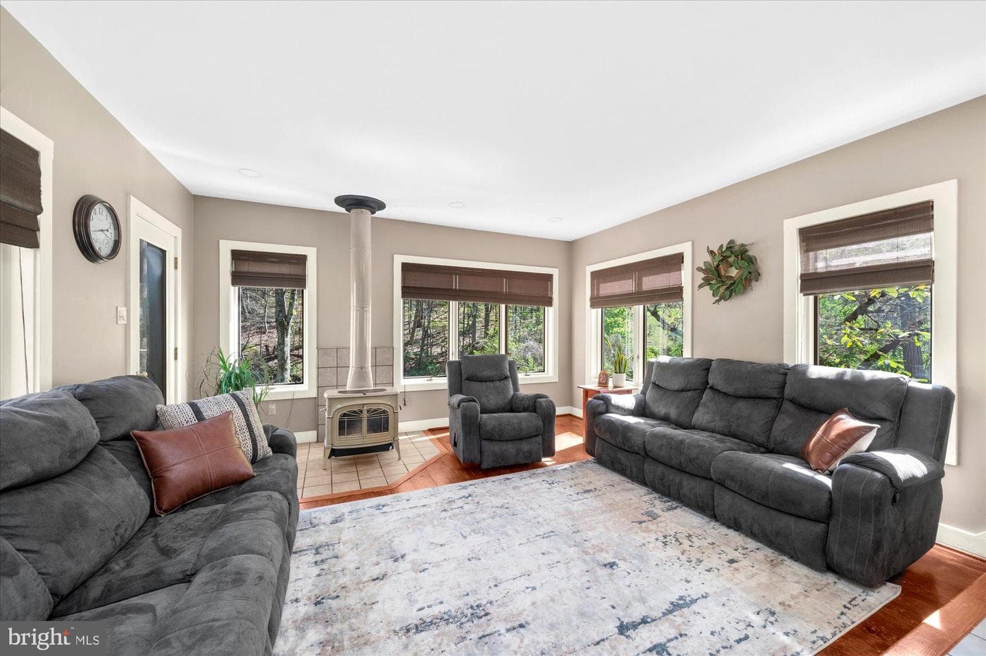 63 Hampshire photo 18