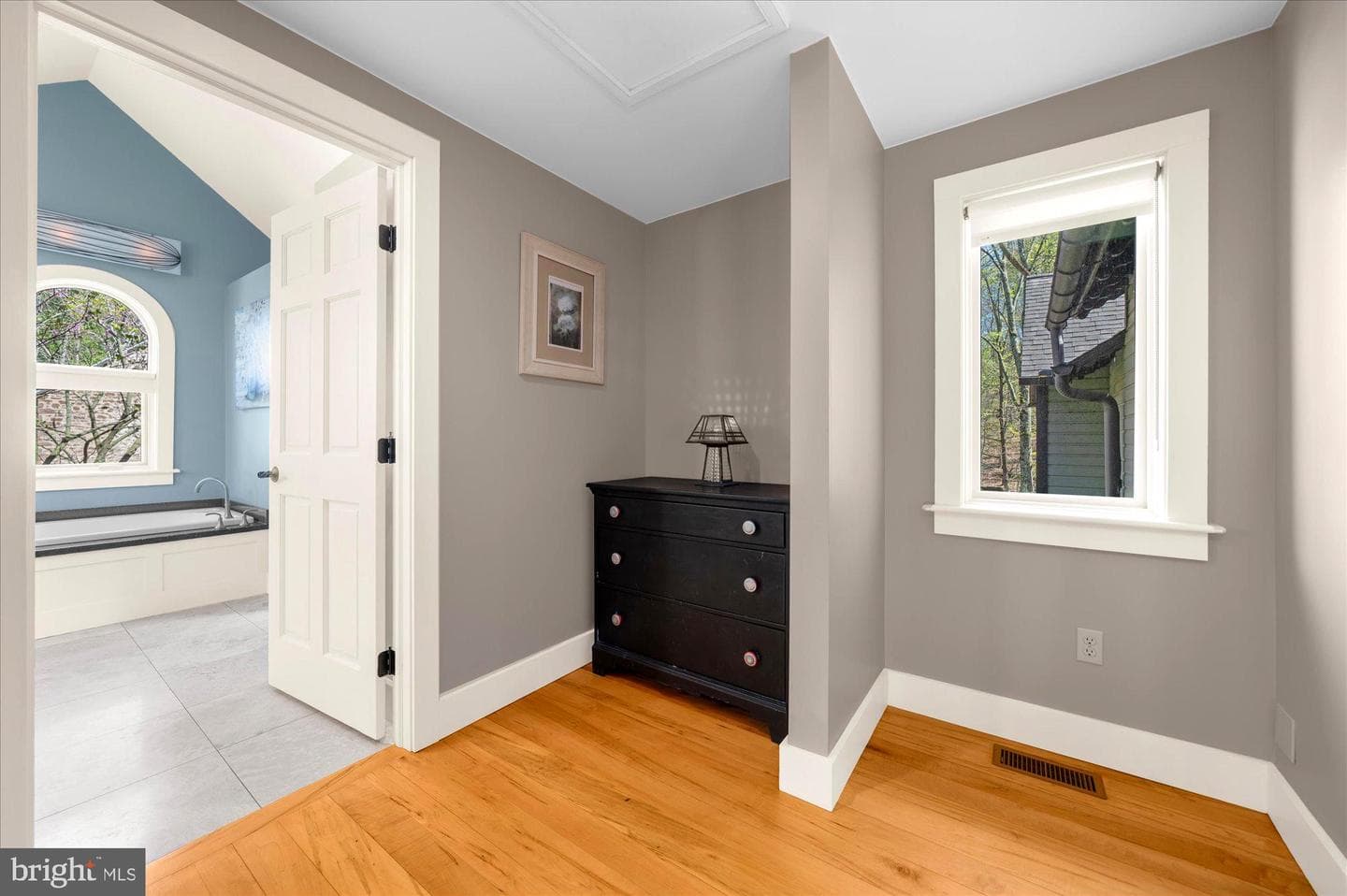 63 Hampshire photo 22