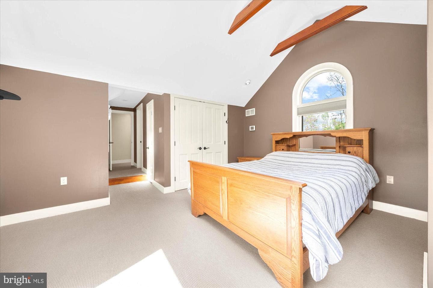 63 Hampshire photo 32