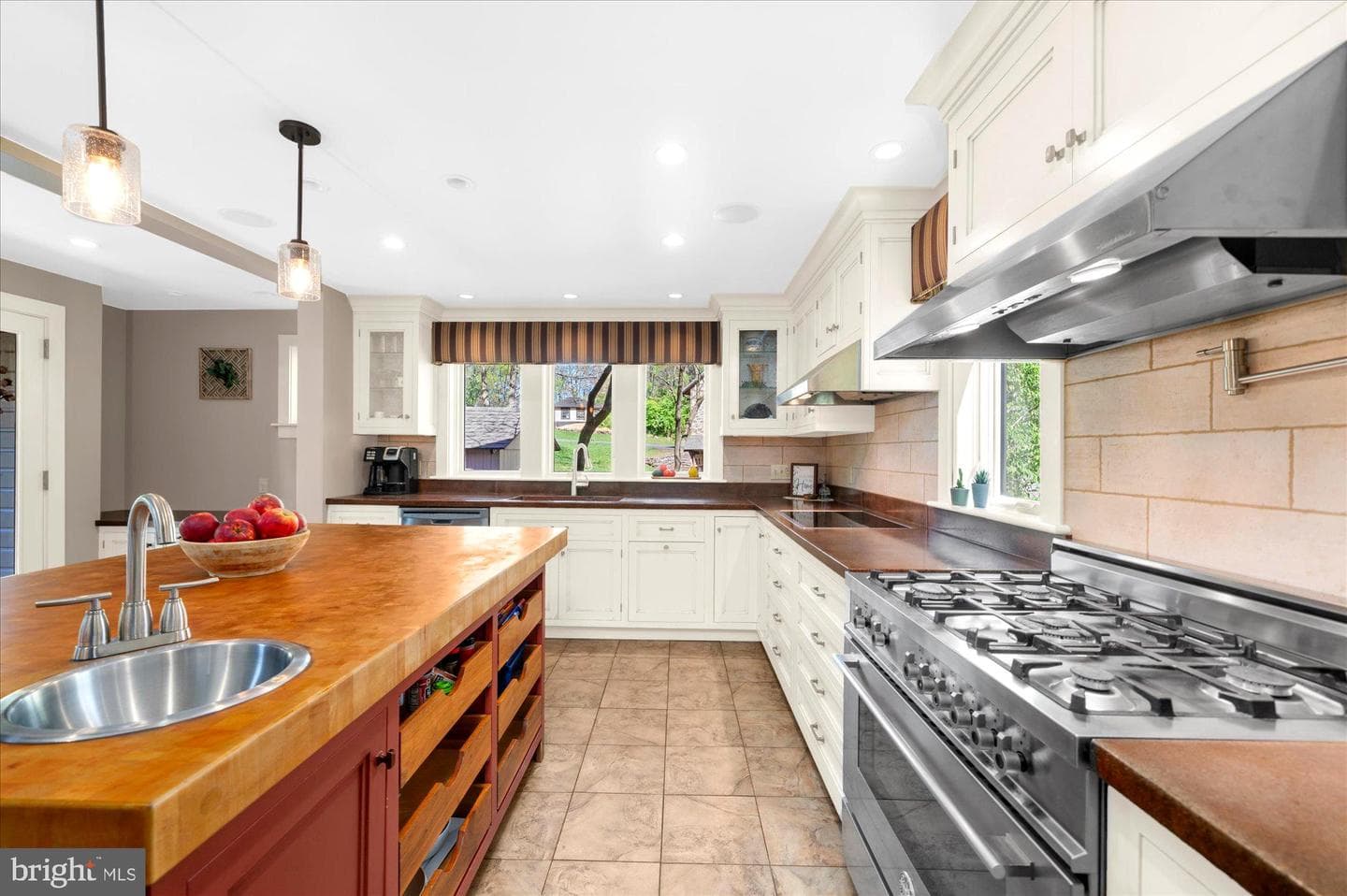 63 Hampshire photo 9
