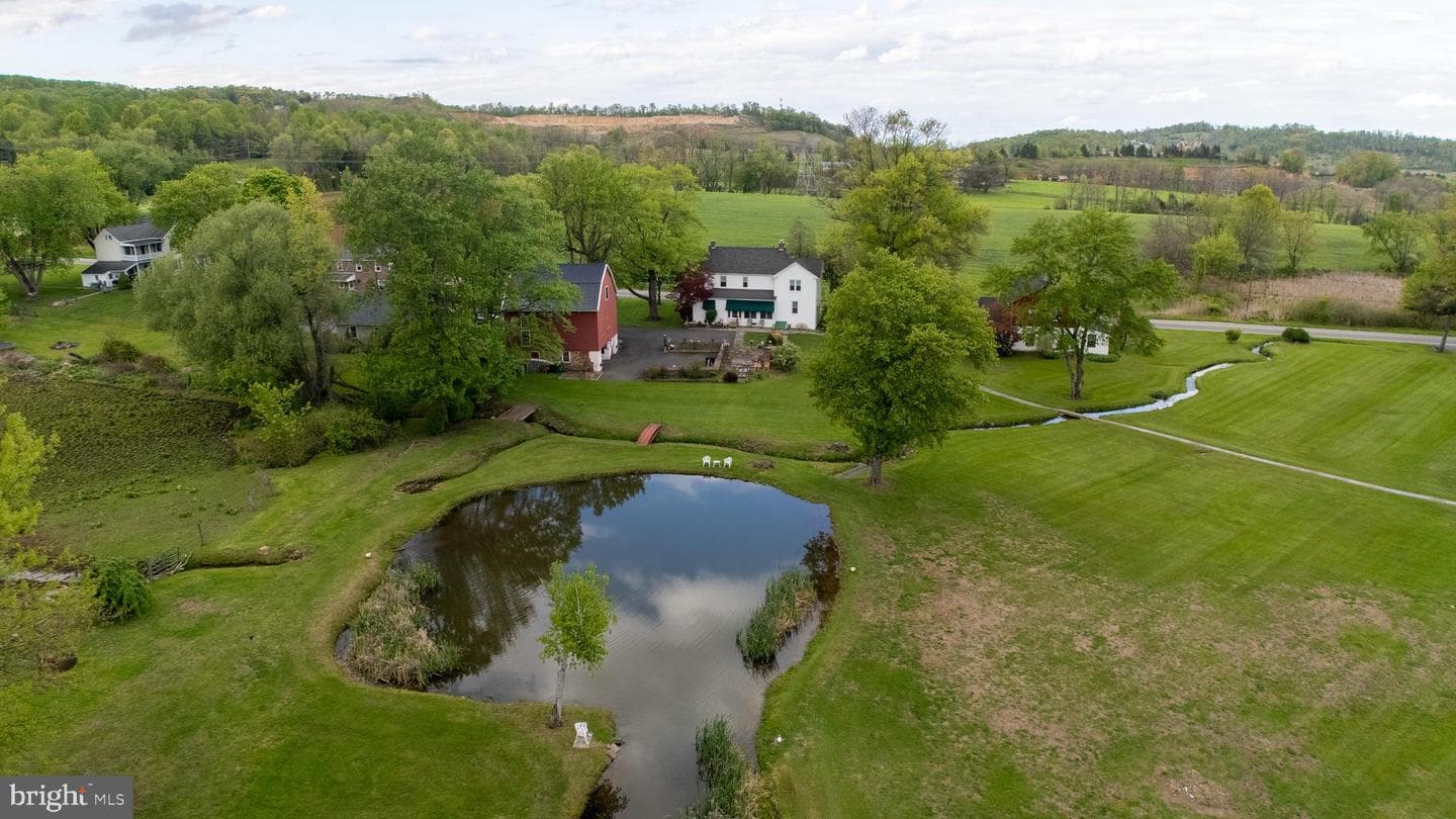 1283 Weisstown Road photo 32