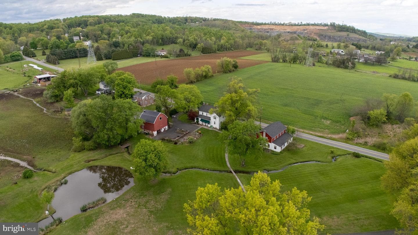 1283 Weisstown Road photo 33