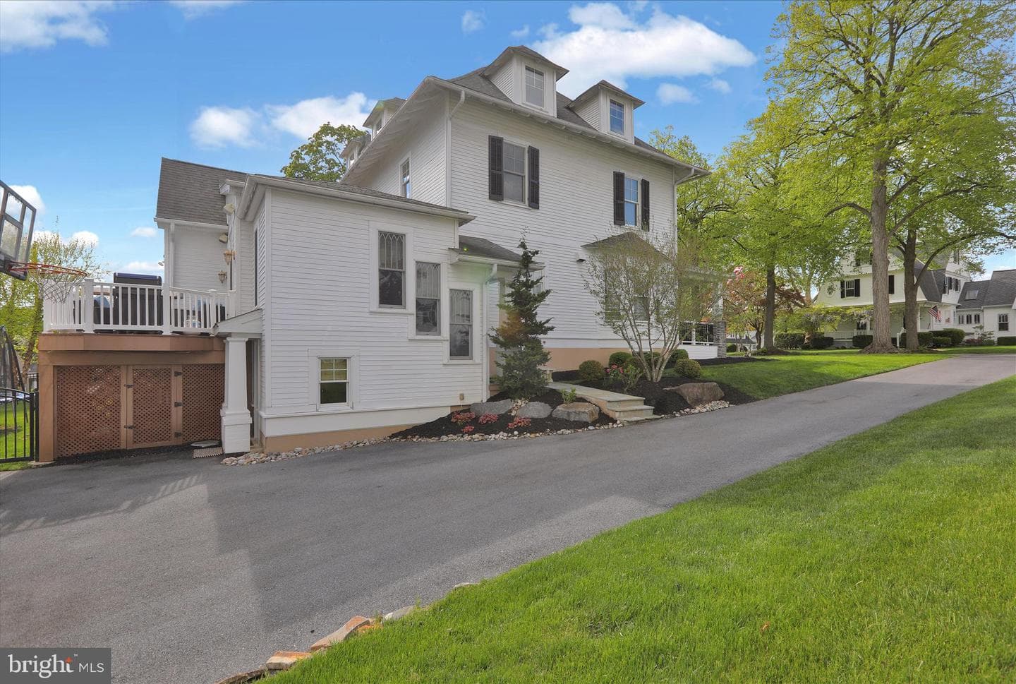 1240 Dauphin Avenue photo 83
