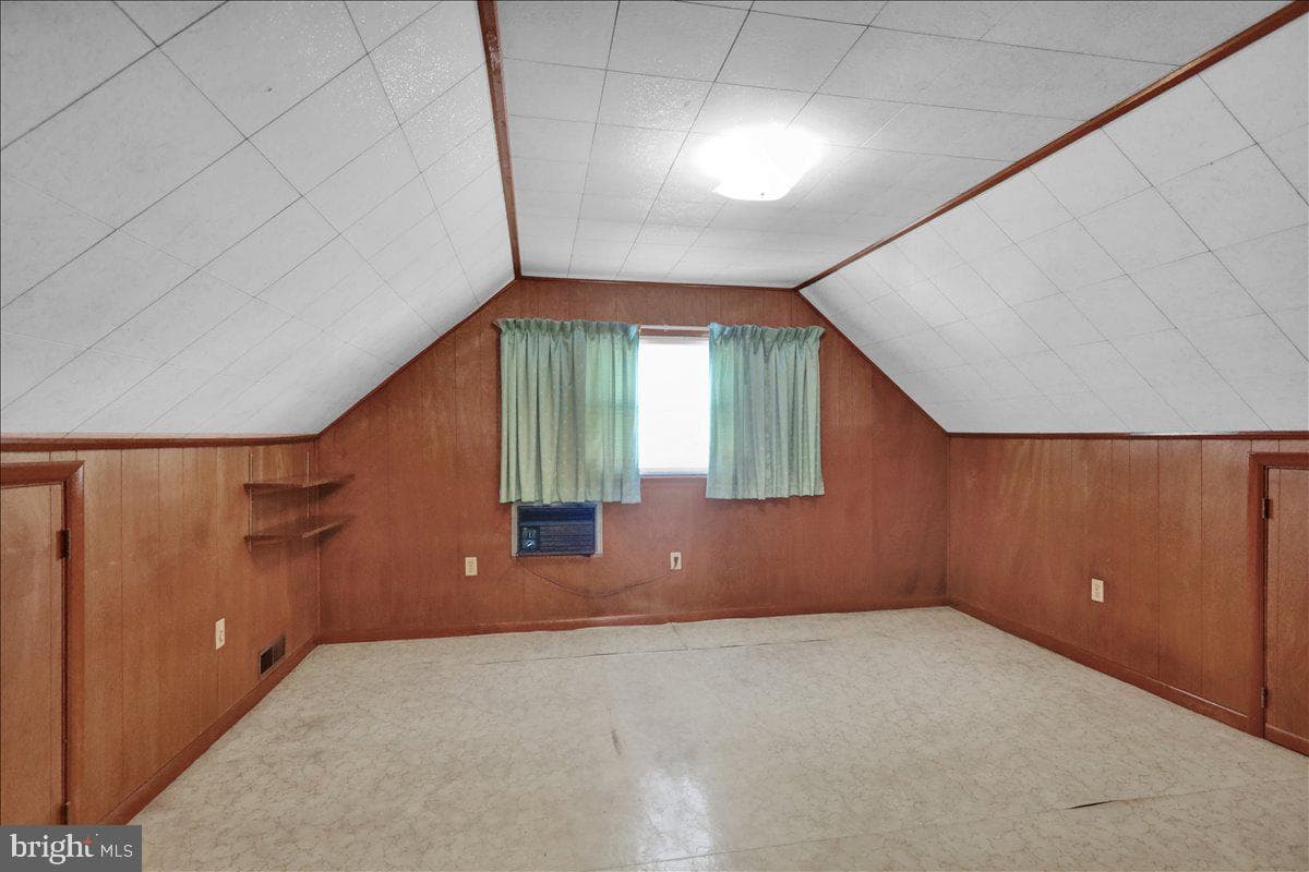 836 Rhodora Avenue photo 19