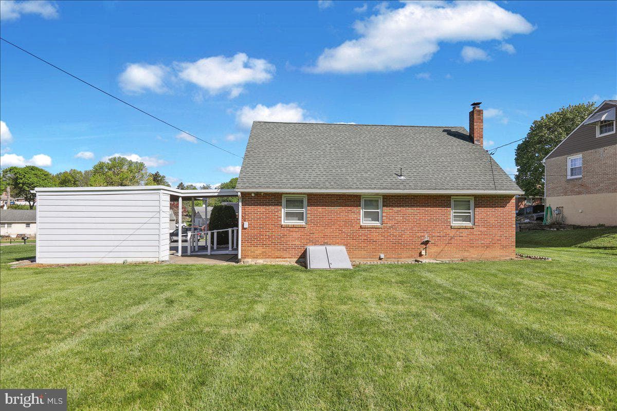 836 Rhodora Avenue photo 23