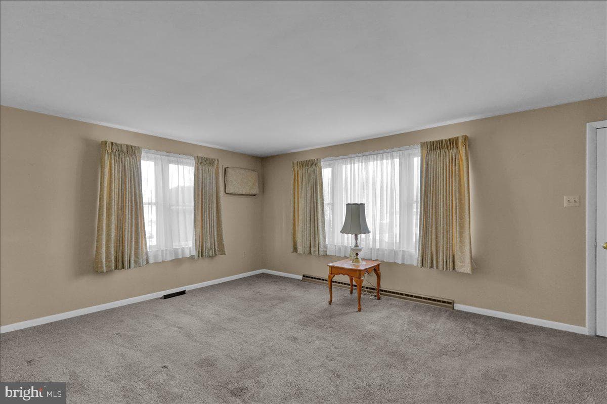 836 Rhodora Avenue photo 8