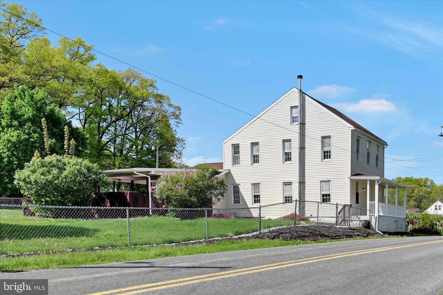 122 Skyline Drive photo 4