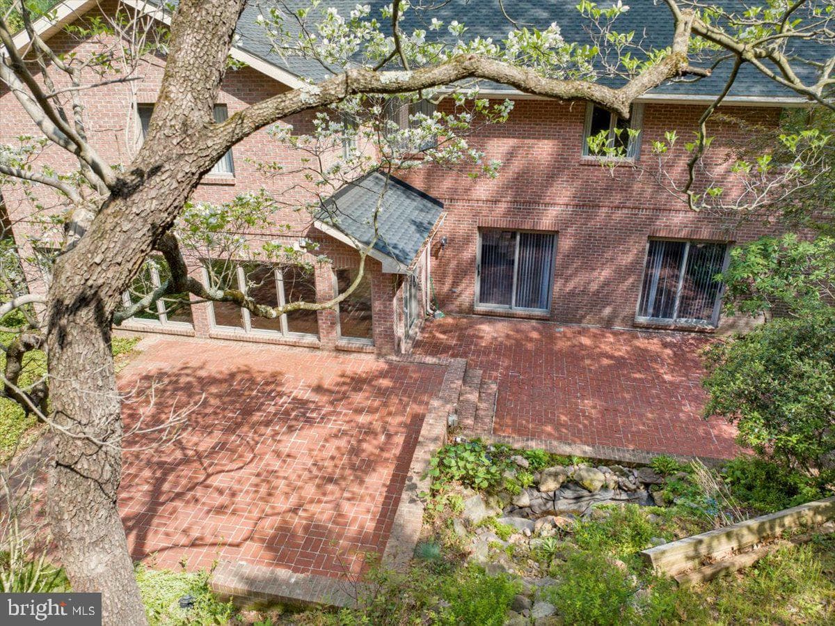 34 Hessian Boulevard photo 10