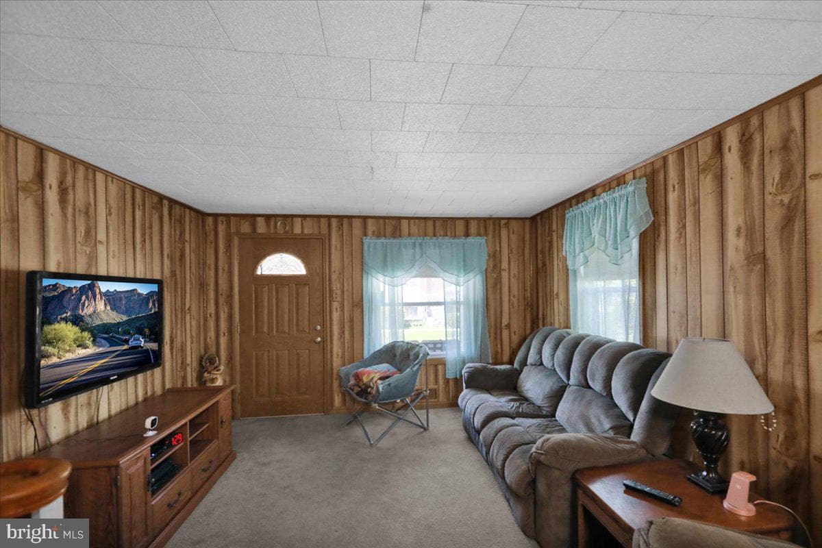 7 Seyfert Drive photo 5
