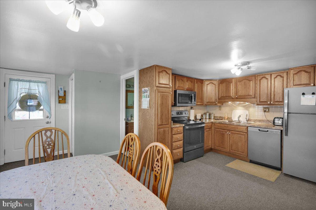 7 Seyfert Drive photo 7