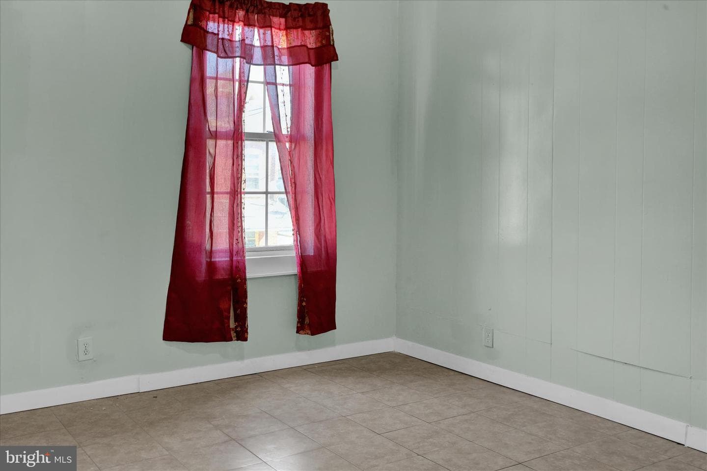202 W Green Street photo 12