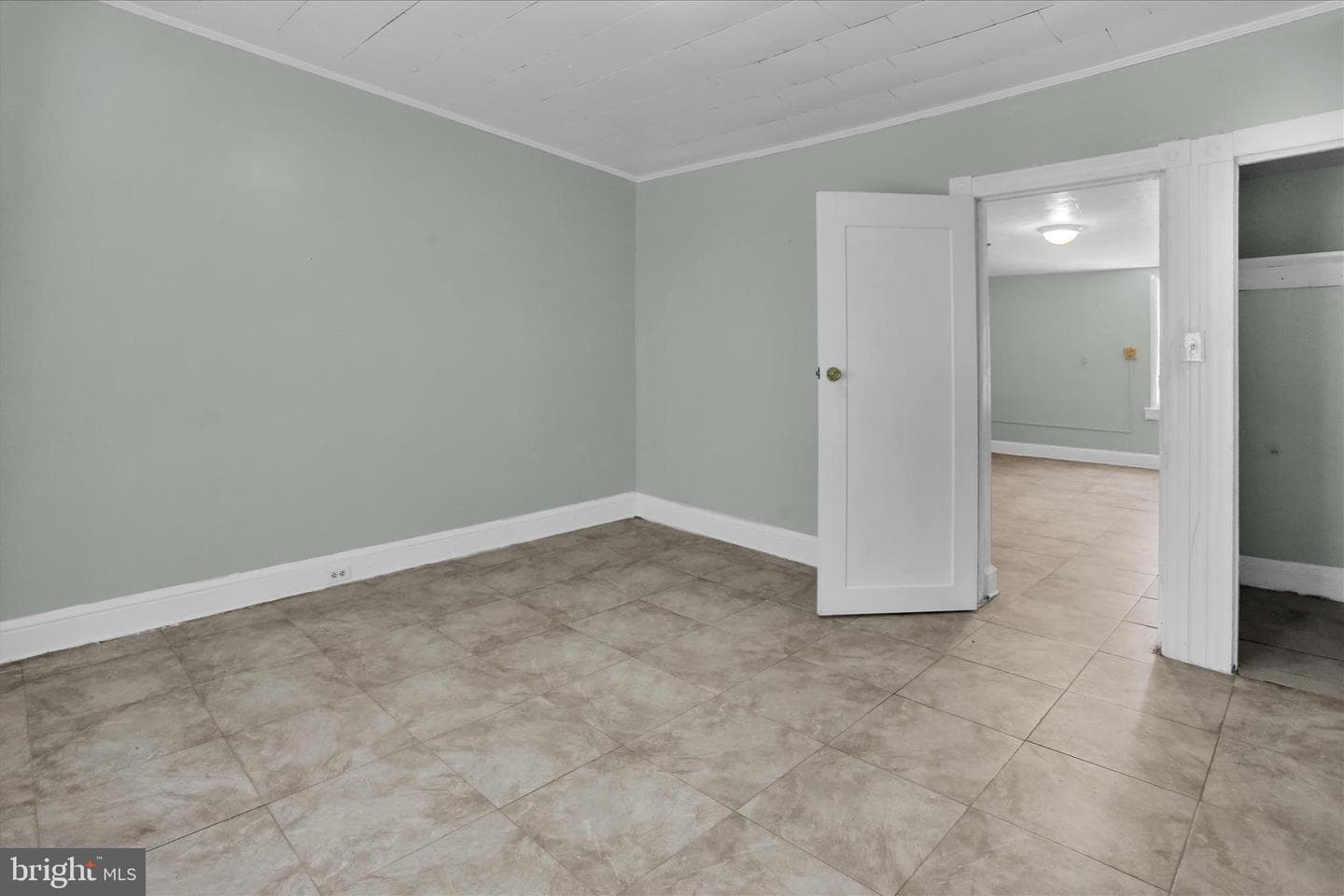 202 W Green Street photo 23