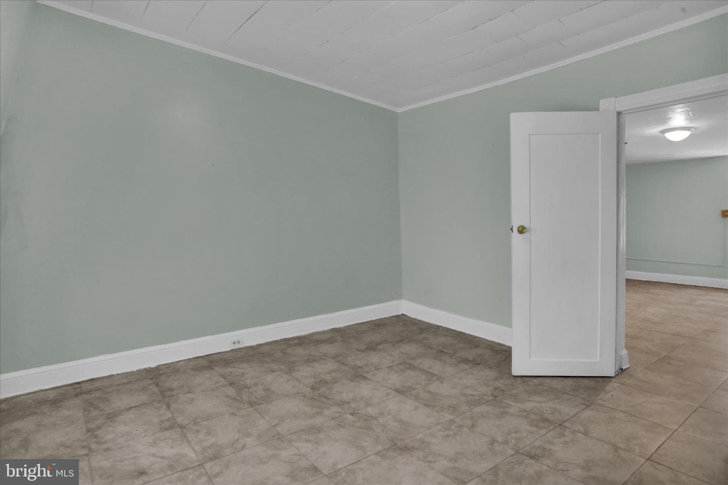 202 W Green Street photo 24