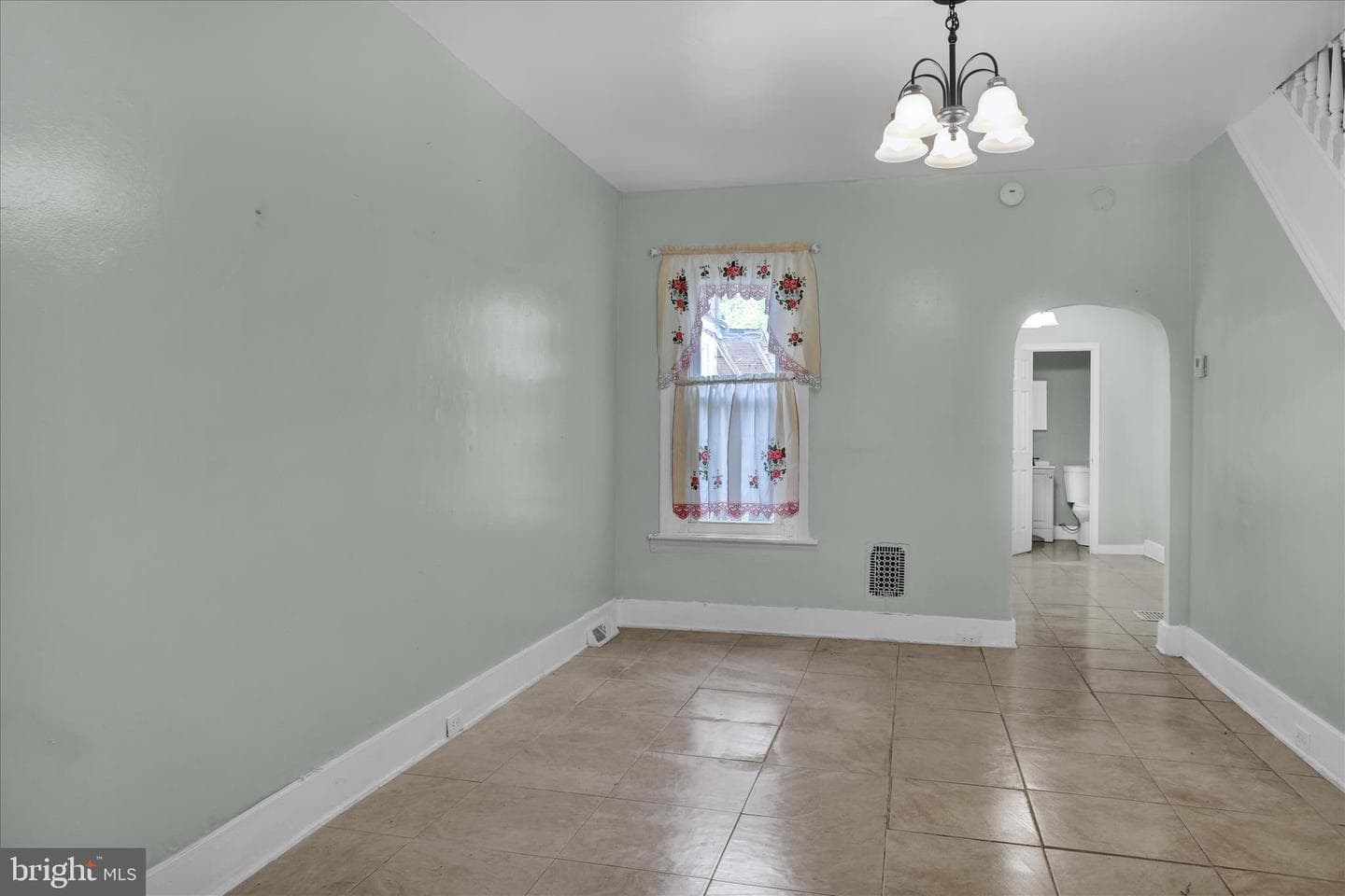 202 W Green Street photo 25