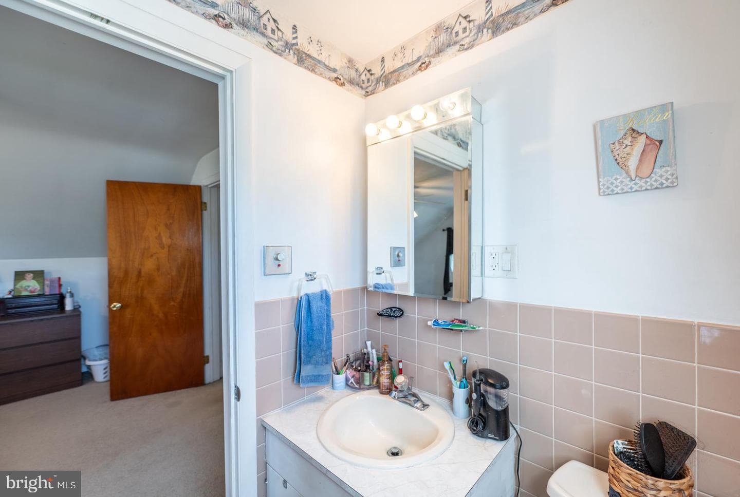 324 Holland Street photo 43