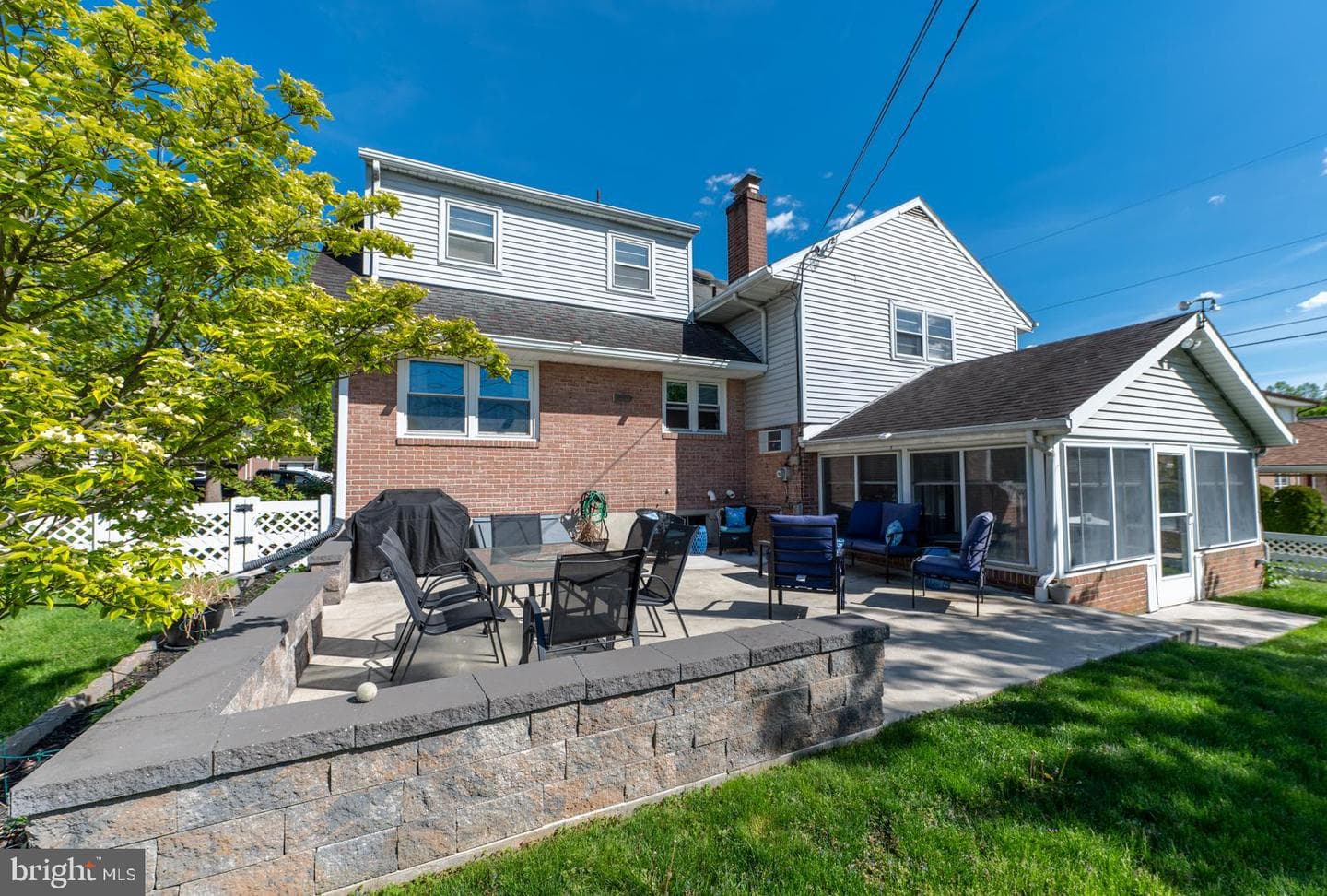 324 Holland Street photo 63