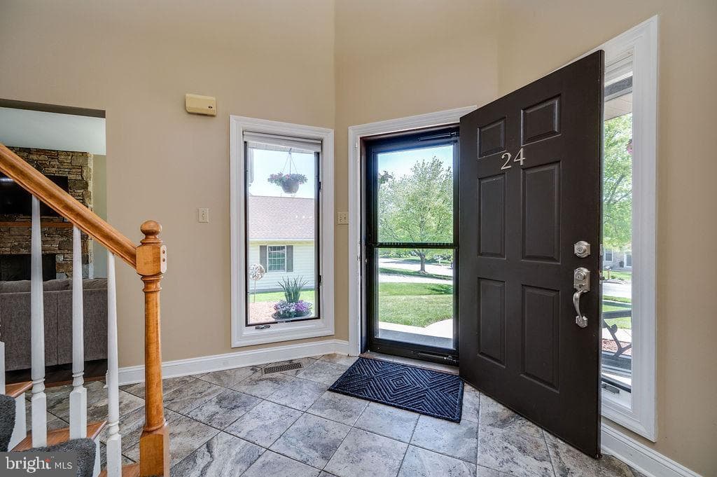 24 Sycamore Drive photo 3