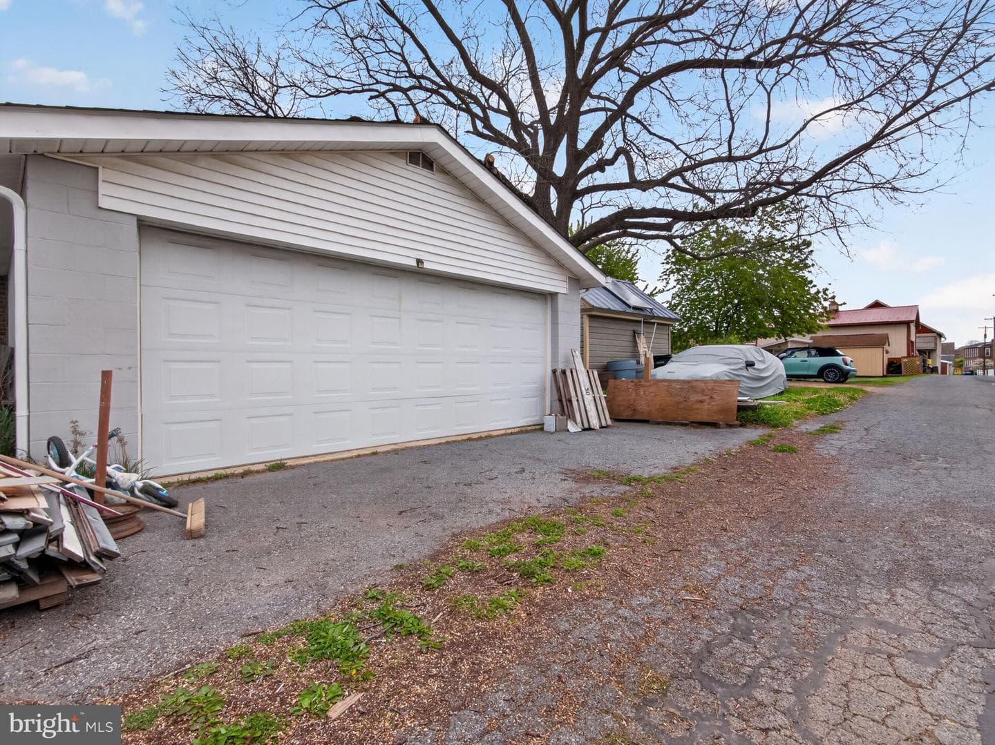 32 E Franklin Street photo 11