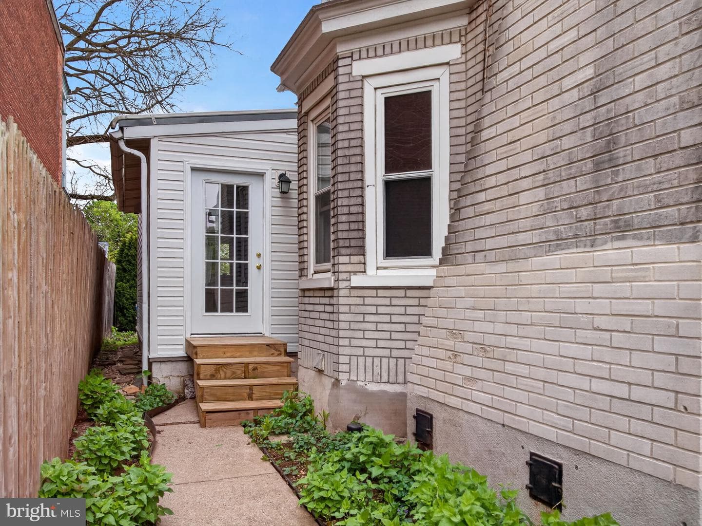 32 E Franklin Street photo 15