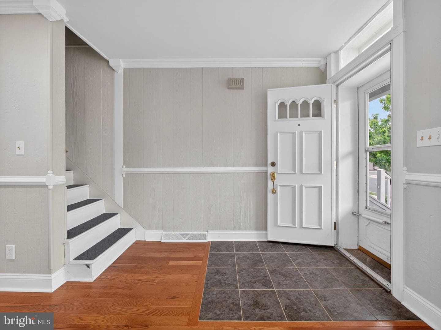 32 E Franklin Street photo 16