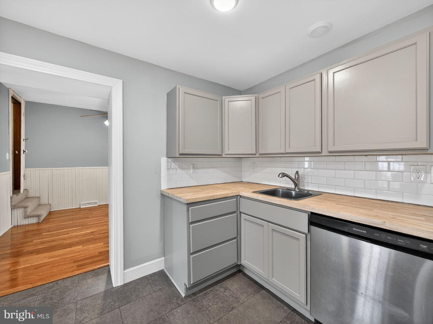 32 E Franklin Street photo 30