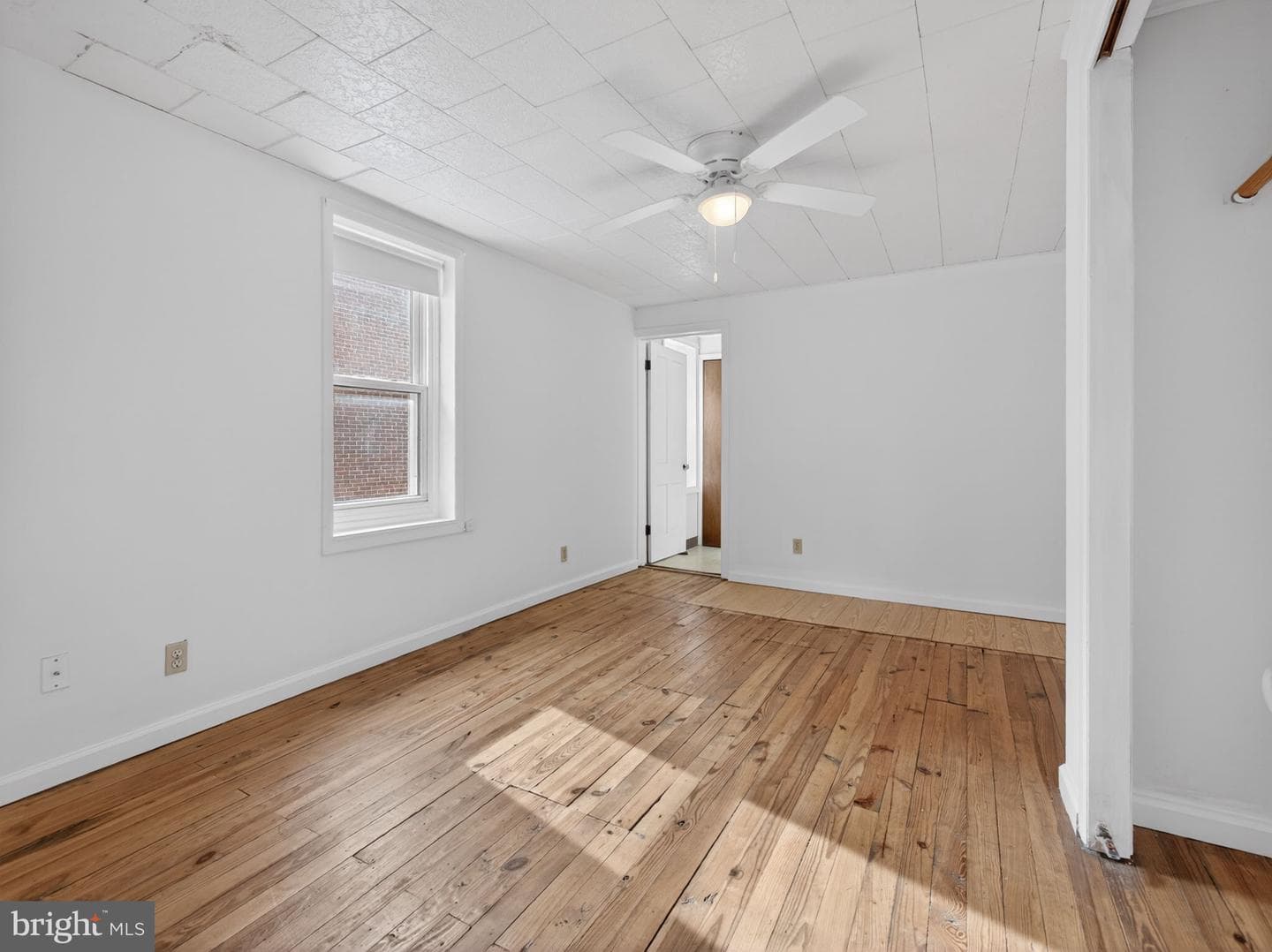 32 E Franklin Street photo 42