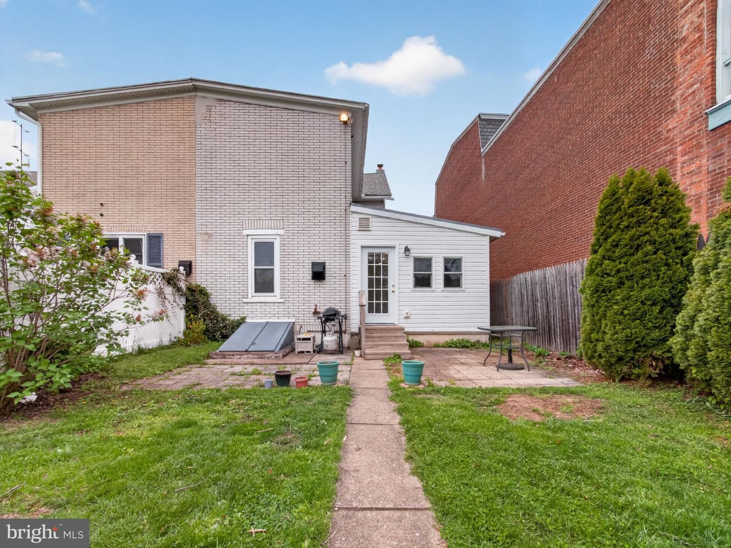 32 E Franklin Street photo 6