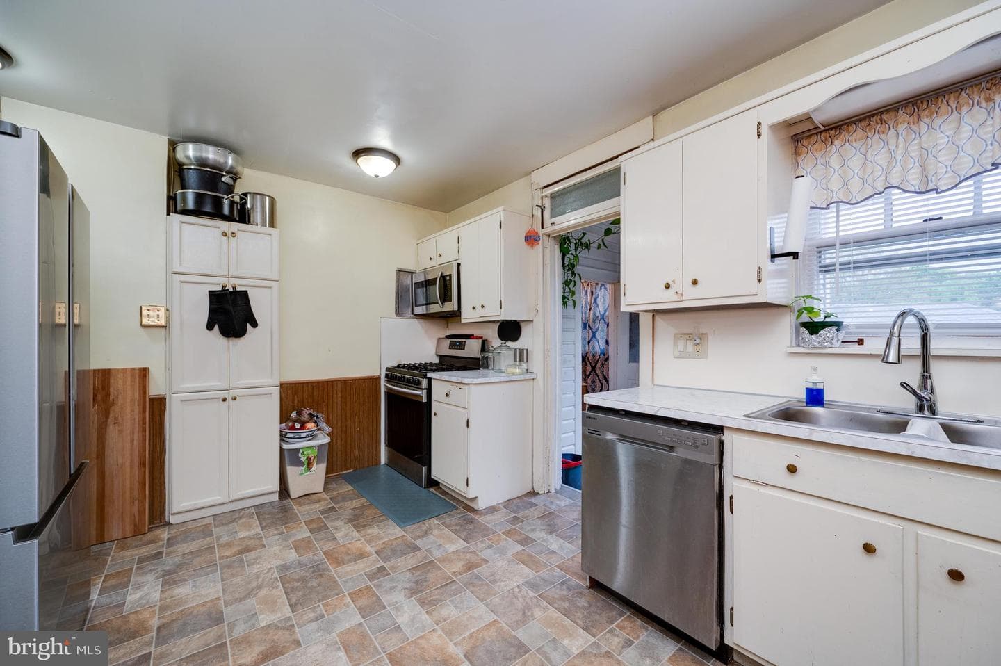 417 Brobst photo 8
