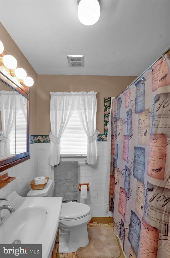 1714 Windsor Castle Road photo 19