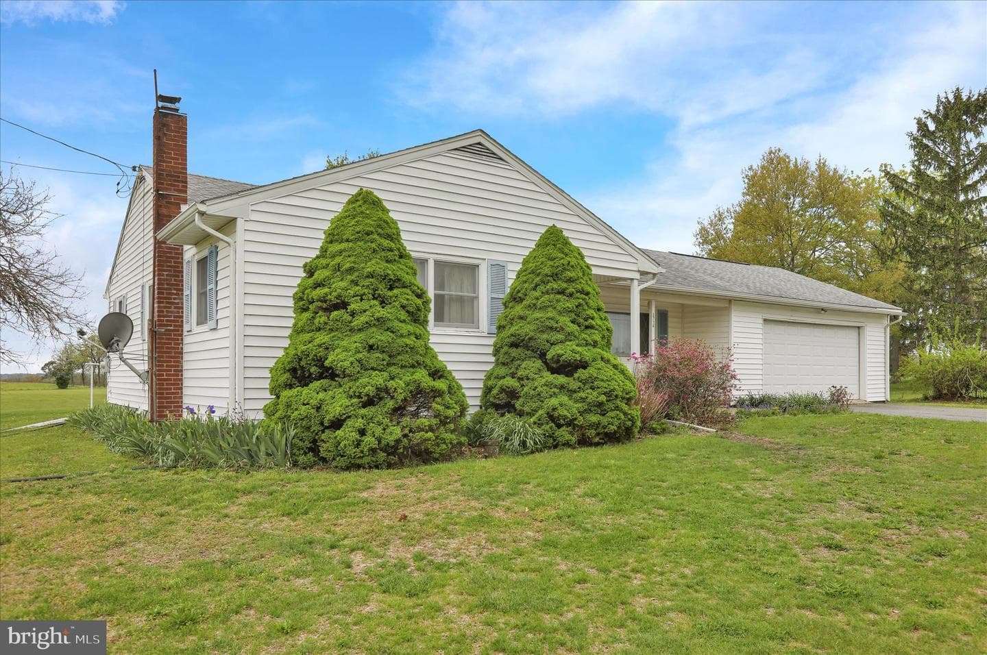 1714 Windsor Castle Road photo 4