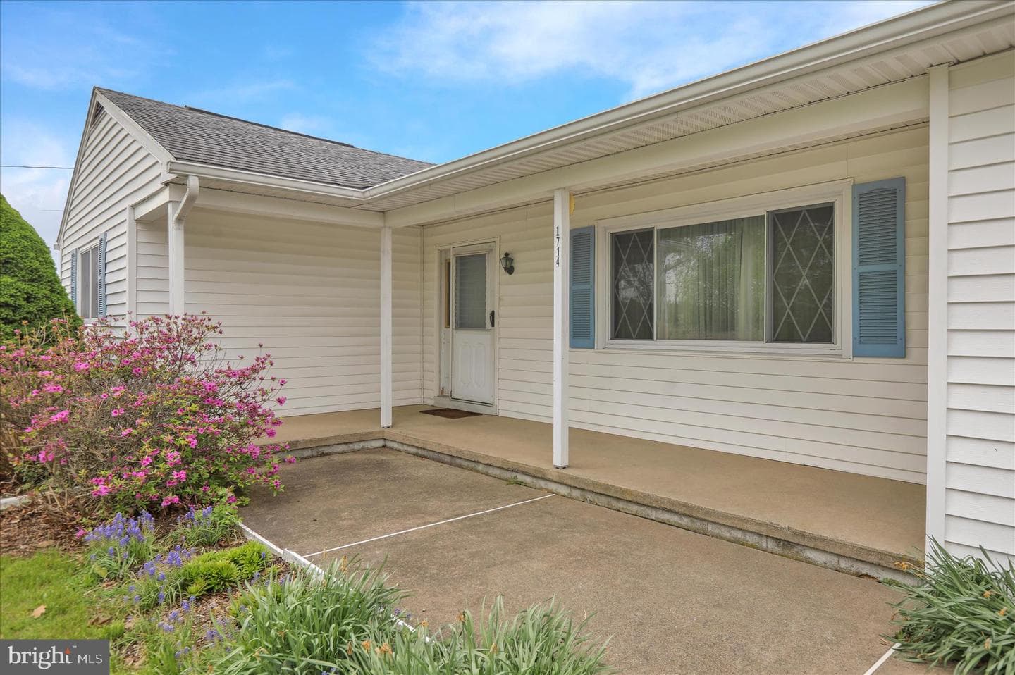1714 Windsor Castle Road photo 5