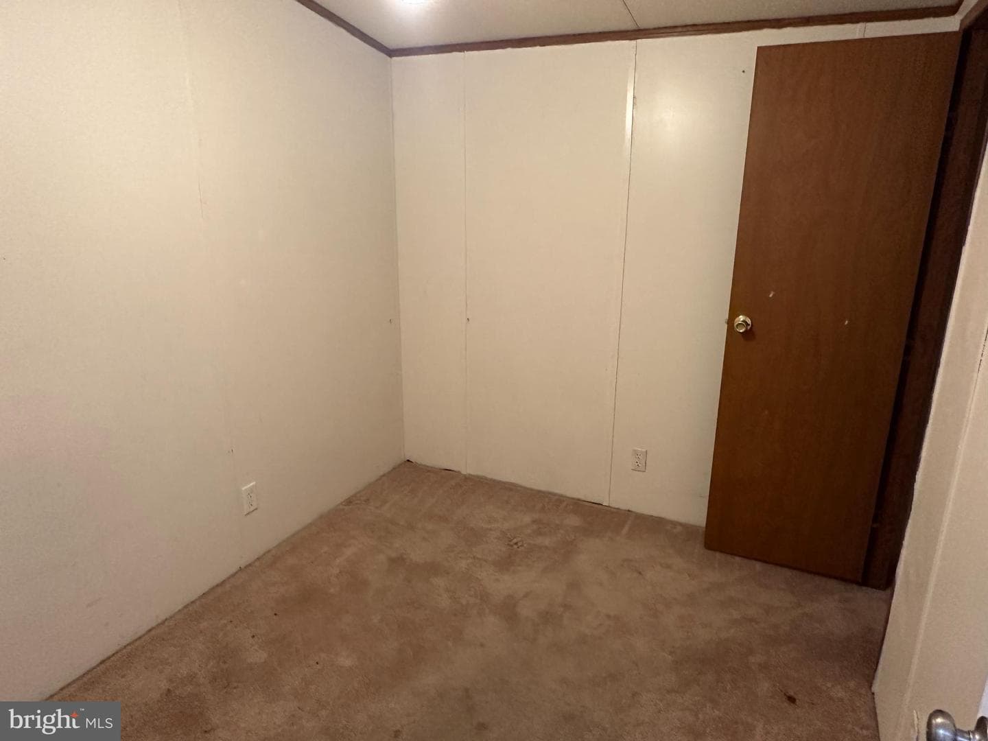 12 Roth Ave photo 13