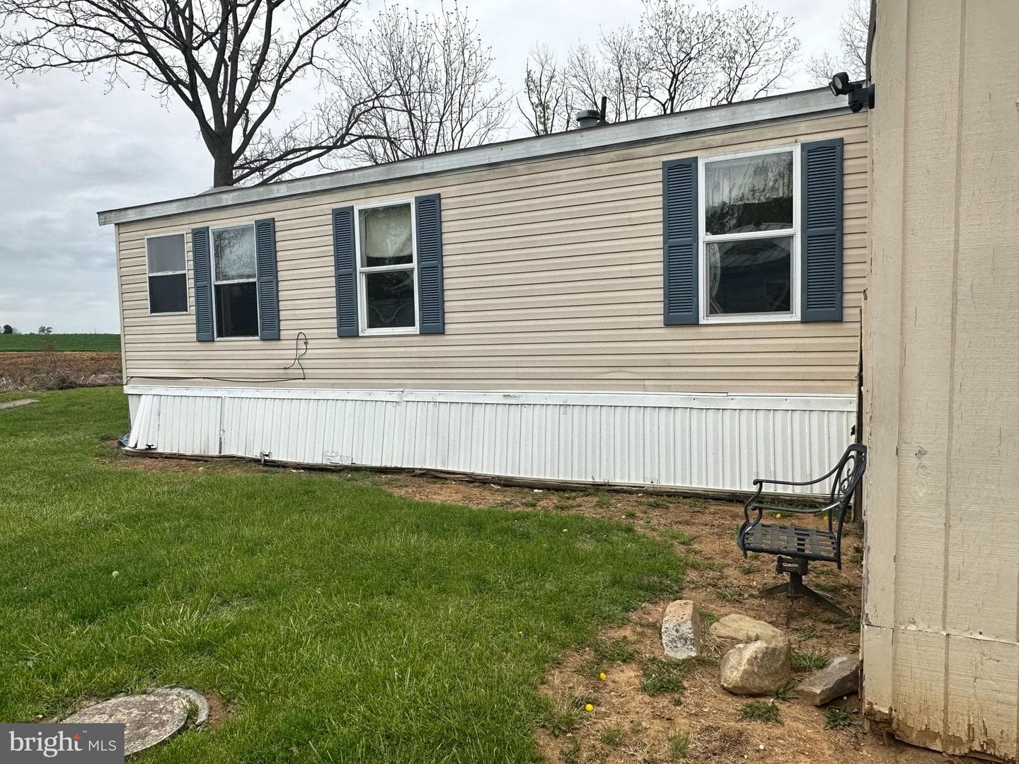 12 Roth Ave photo 23