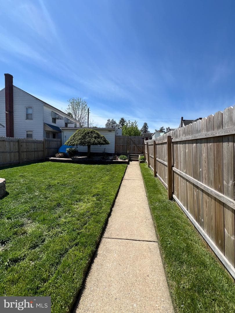 10 E Penn Avenue photo 17