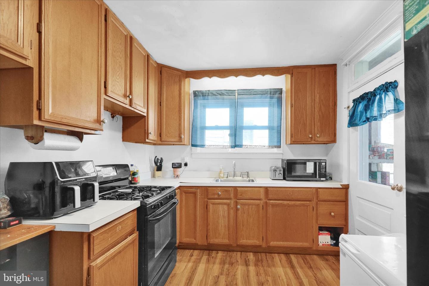106 Reading Avenue photo 10