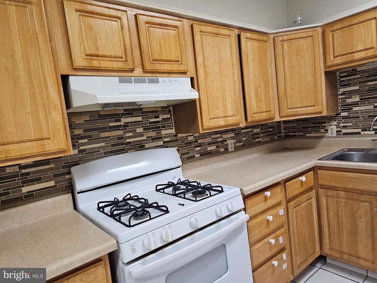 518 Birch Street photo 4