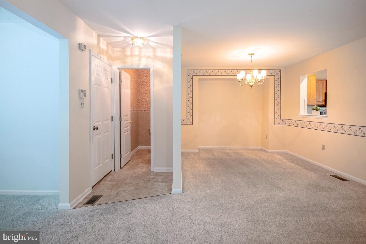 114 Wessex Court photo 7